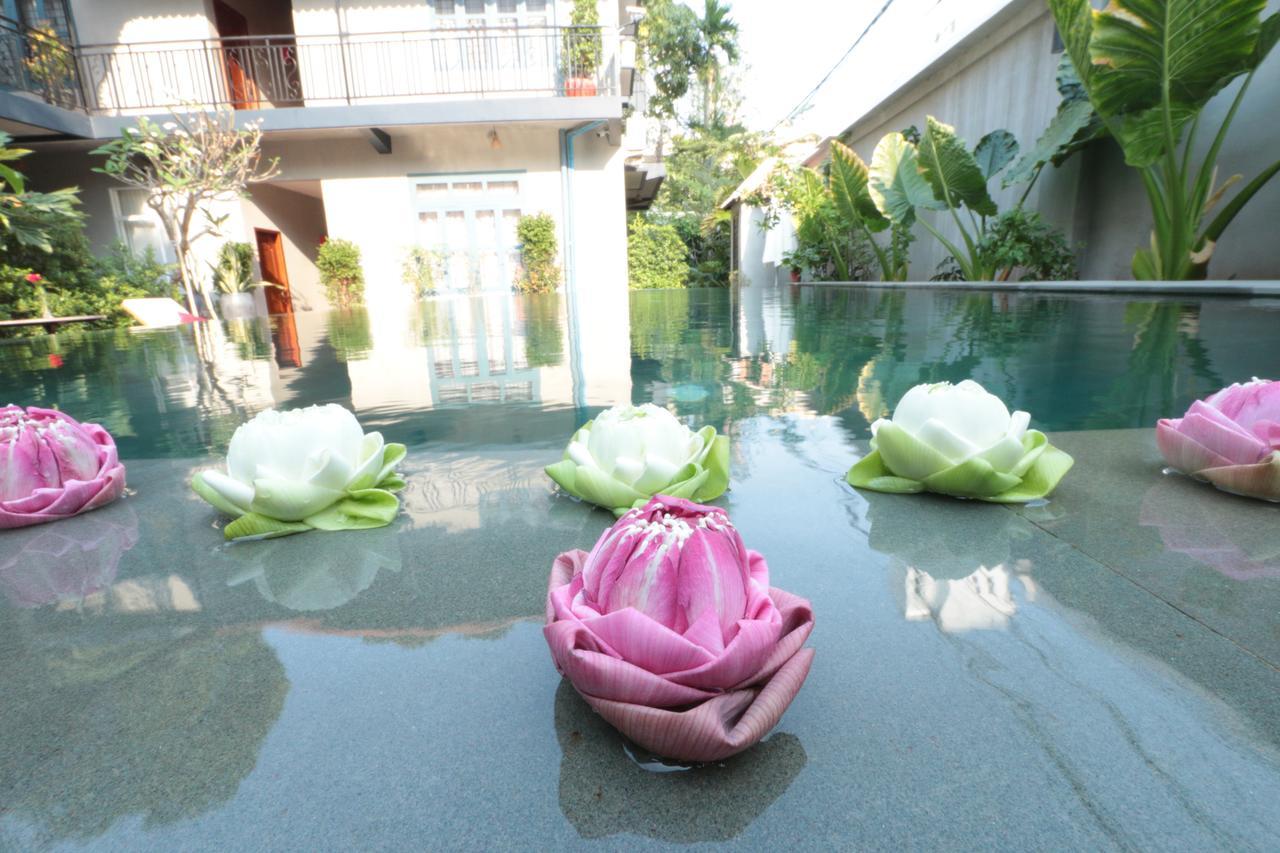 Corner9 Bassac Boutique Hotel พนมเปญ ภายนอก รูปภาพ