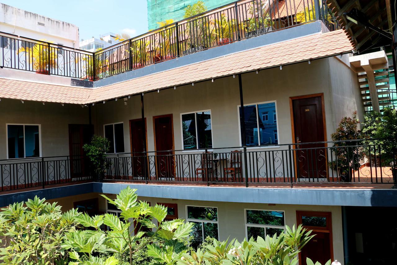Corner9 Bassac Boutique Hotel พนมเปญ ภายนอก รูปภาพ