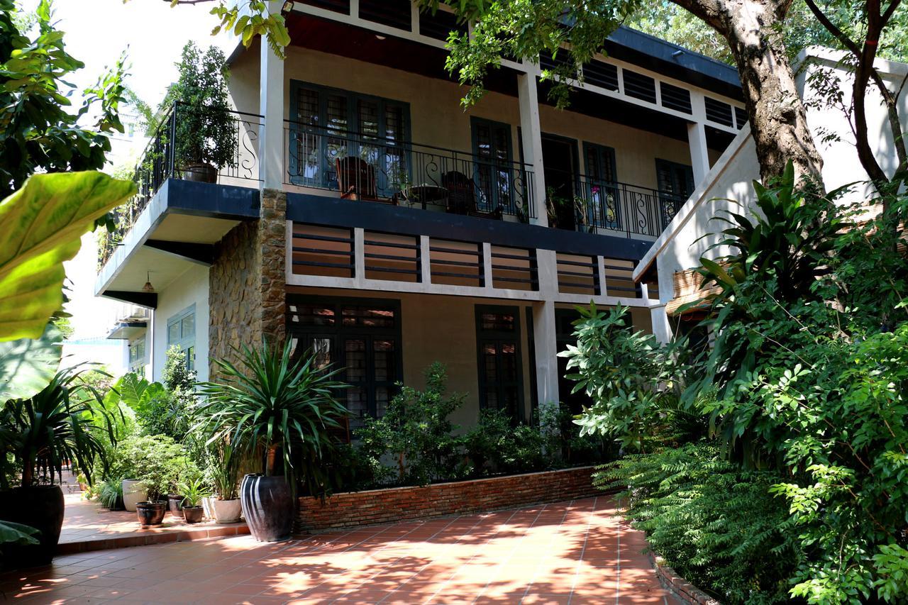 Corner9 Bassac Boutique Hotel พนมเปญ ภายนอก รูปภาพ