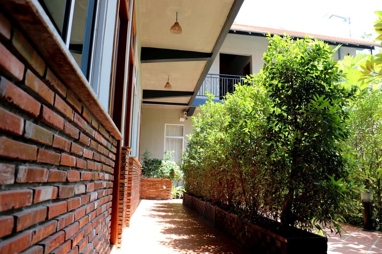 Corner9 Bassac Boutique Hotel พนมเปญ ภายนอก รูปภาพ